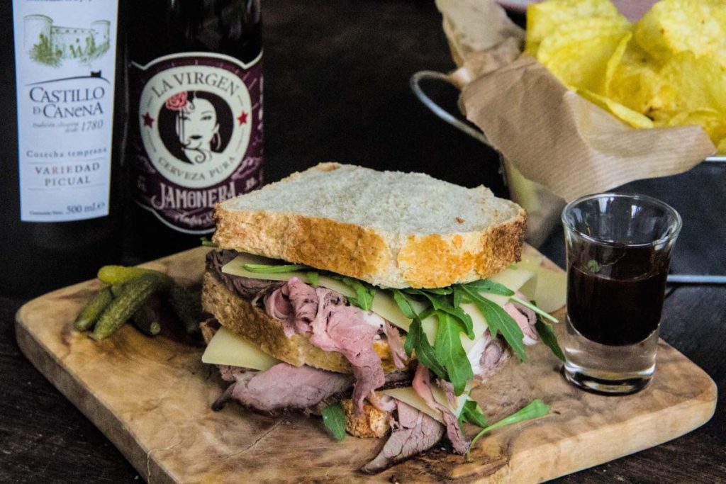 receta de bocadillo rústico con roast beef